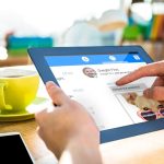 Złożony obraz czatu na smartfonie