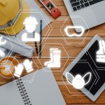 Koncepcja bezpieczeństwa pracy Najwyższy widok biura inżyniera z ikoną bezpieczeństwa pracy na ekranie VR Pierwsze bezpieczne zasady Ochrona zdrowia bezpieczeństwo osobiste ludzi w pracy