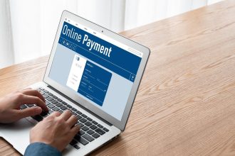 Platforma płatności online do modnych przelewów pieniężnych