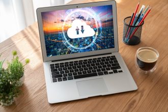 Oprogramowanie do przetwarzania w chmurze do modnej pracy zdalnej