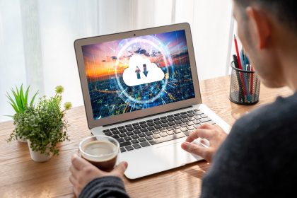 Oprogramowanie do przetwarzania w chmurze do modnej pracy zdalnej